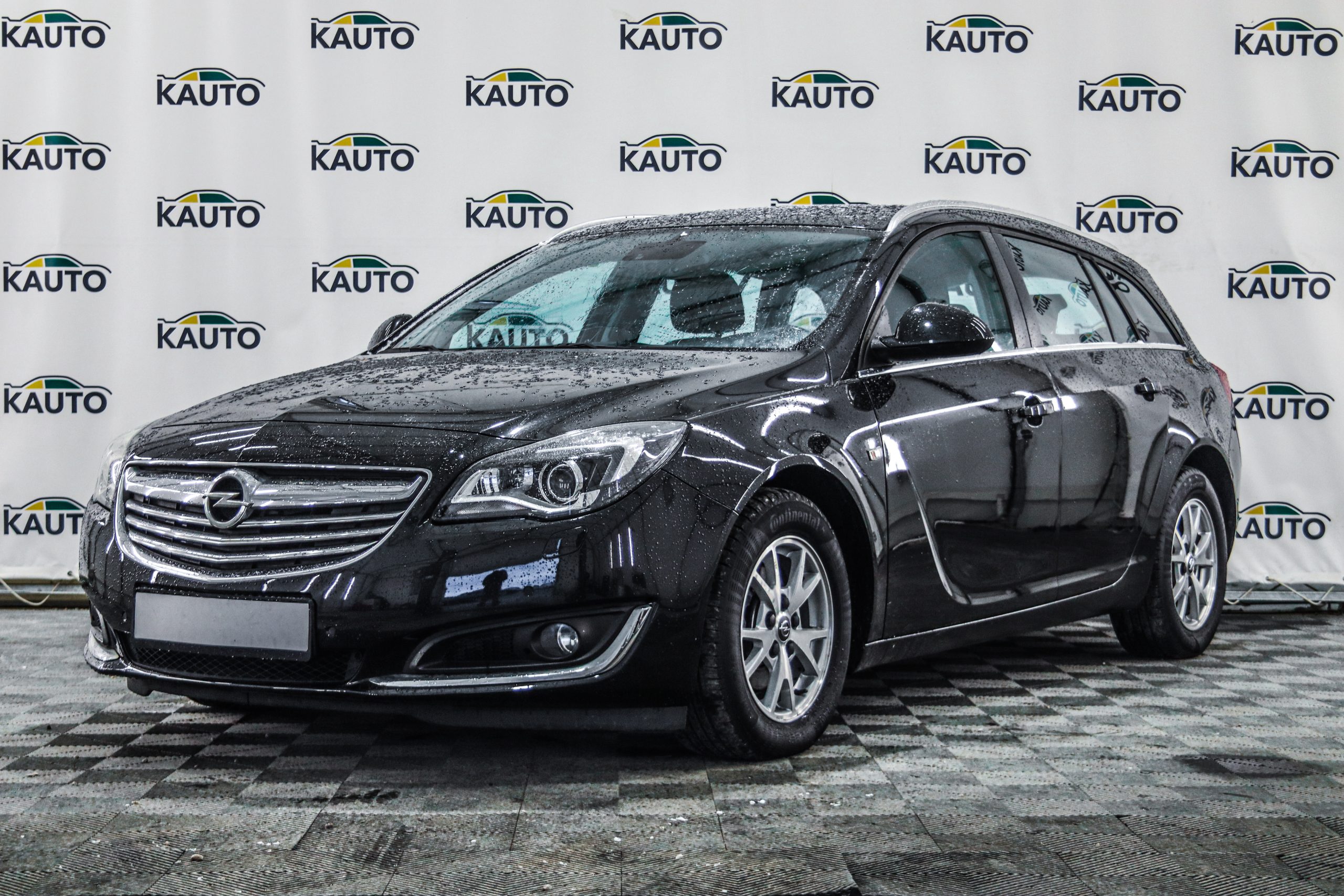 Opel Insignia - Kauto